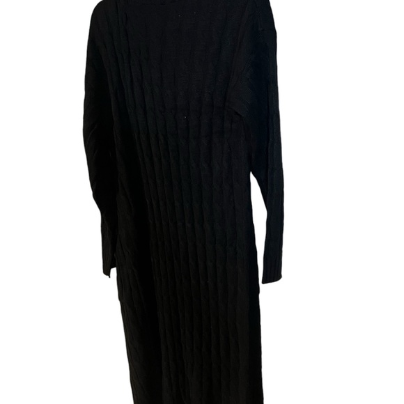 A new black knit sweater , open front with pockets in size - Picture 7 of 7